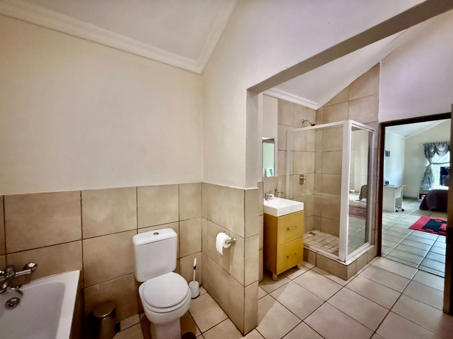 3 Bedroom Property for Sale in Meerhof North West